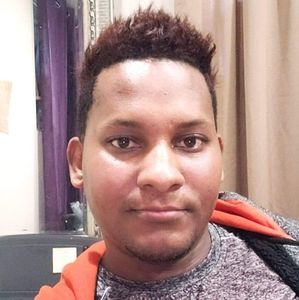 Meet your Posher, Emmanuel